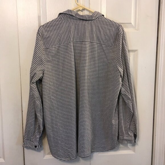 Tommy Hilfiger - Picture 6 of 9